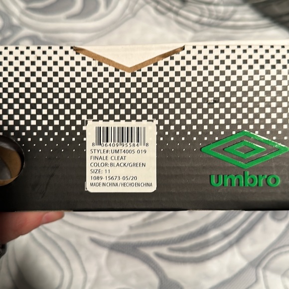 Umbro youth soccer cleats - size 11C - Picture 2 of 6